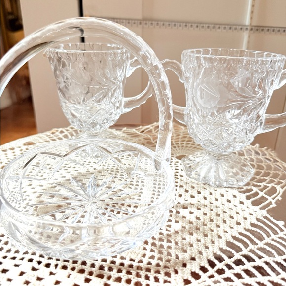 Elegant Crystal Glassware Set - Picture 12 of 12